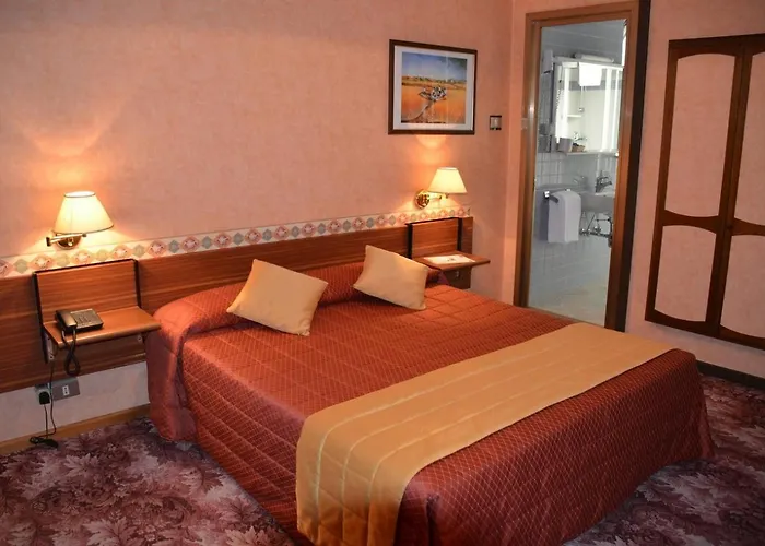 Hotel Milano 3*